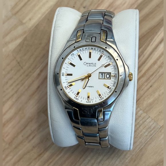 Caravelle by Bulova Men’s Watch White Dial Two Tone Bracelet Date Window - Picture 4 of 11